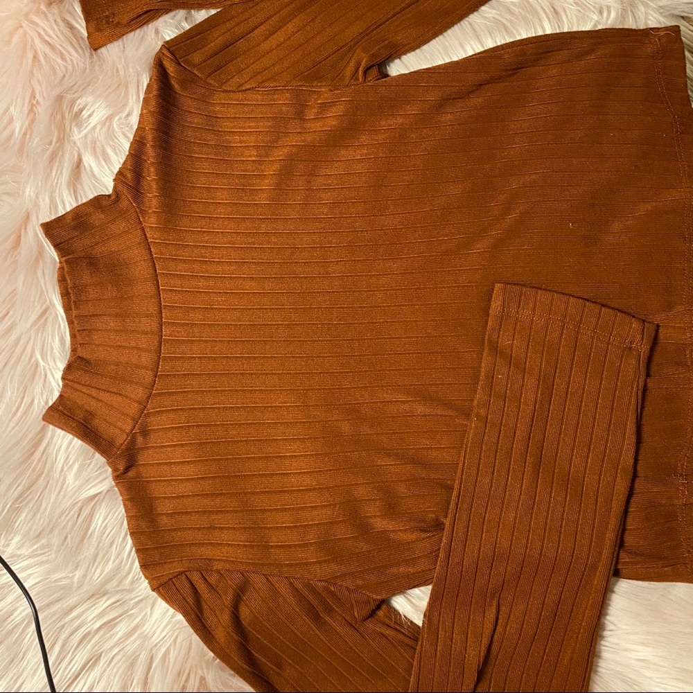 Turtle neck - Picture 2 of 2